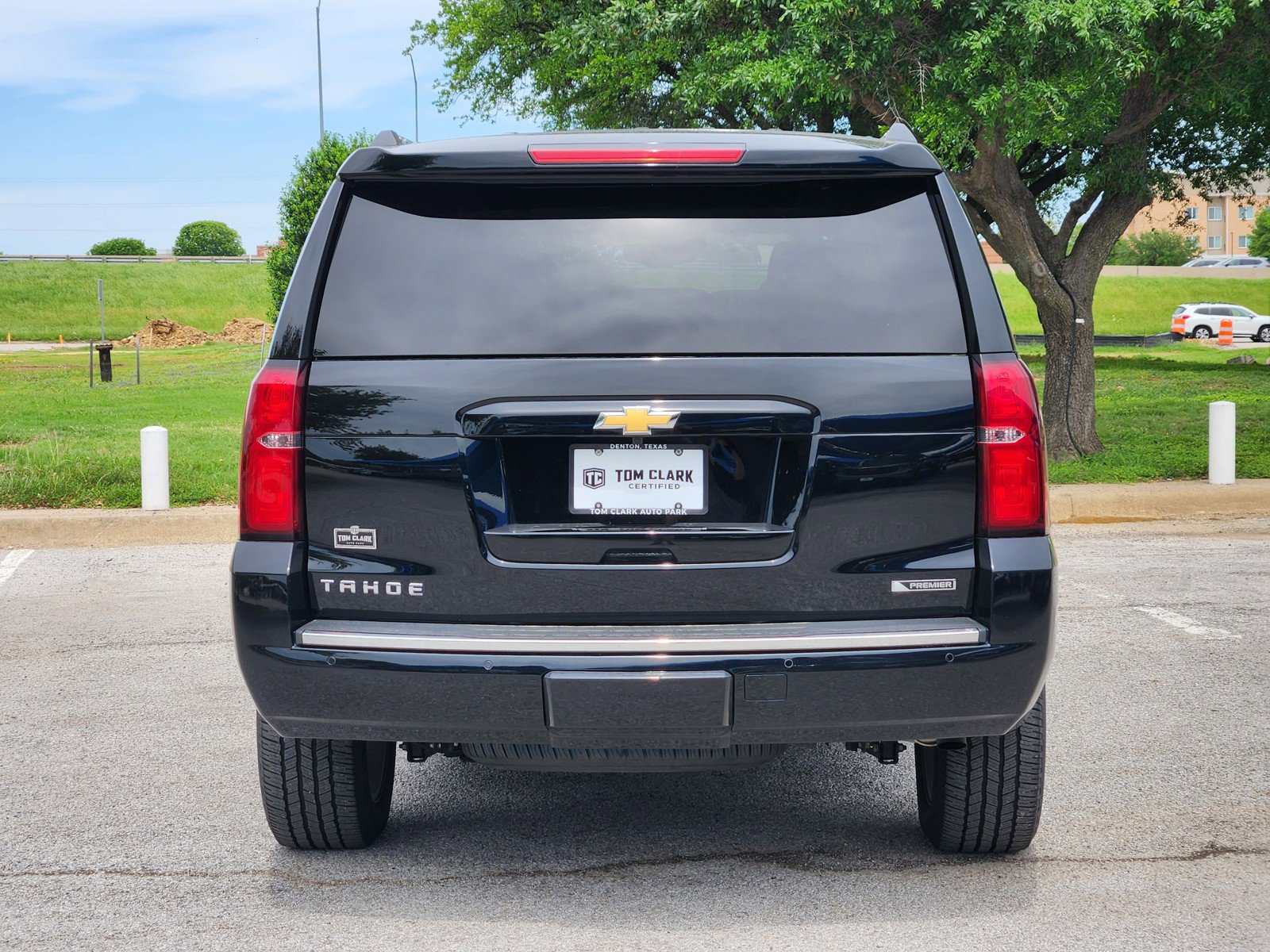 Used 2018 Chevrolet Tahoe Premier AWD/4WD image 34