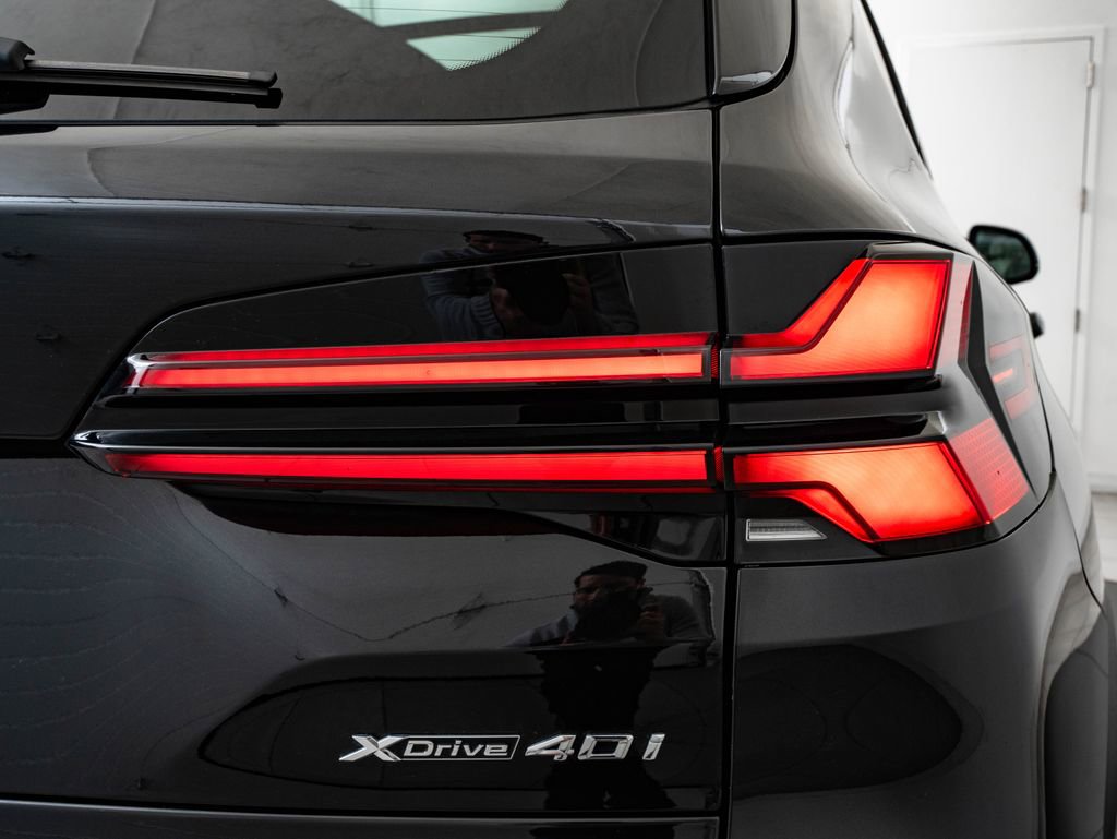 Used 2024 BMW X5 xDrive40i w/ Premium Package image 9