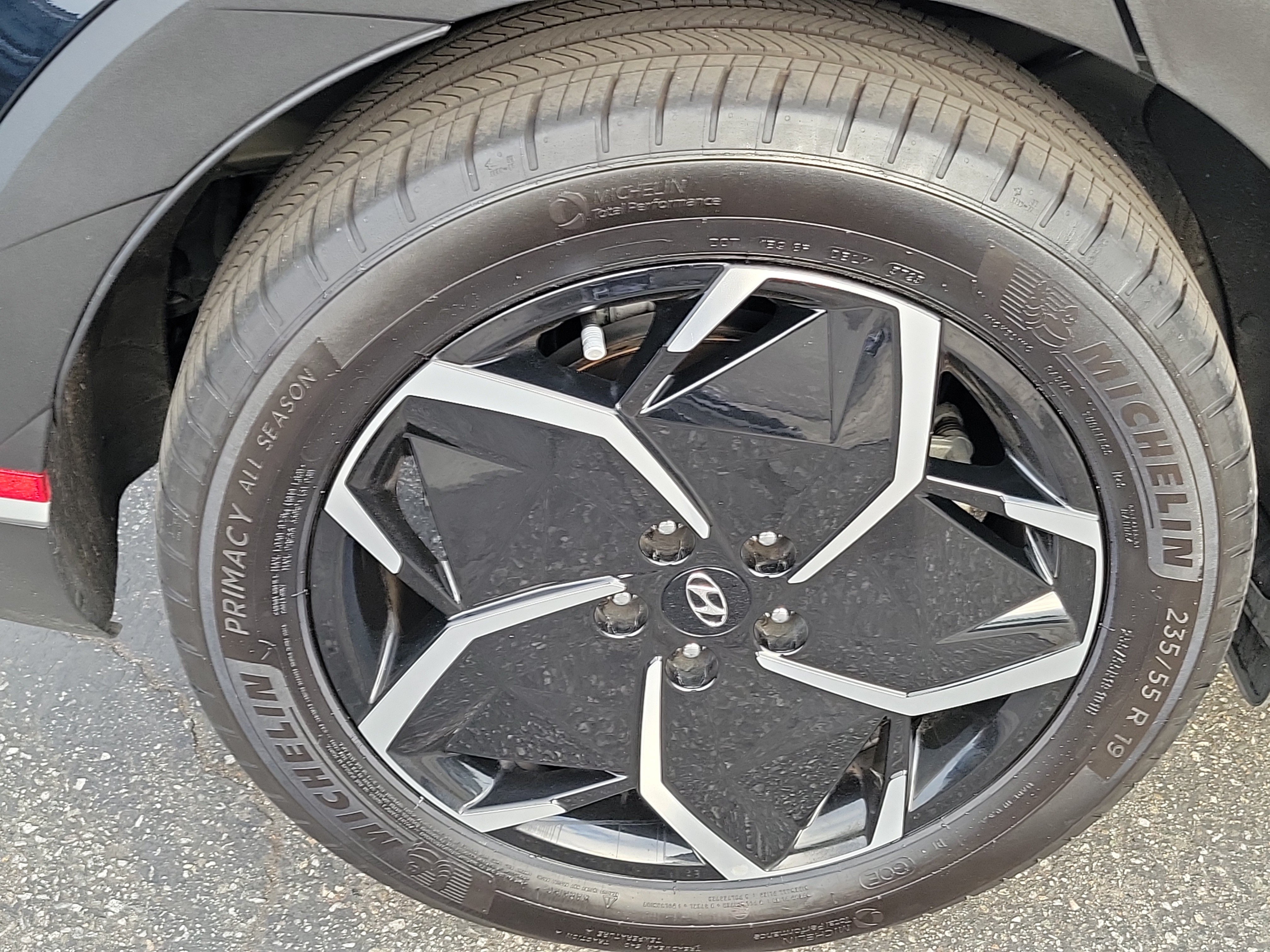 Certified 2024 Hyundai Ioniq 5 SEL RWD image 27