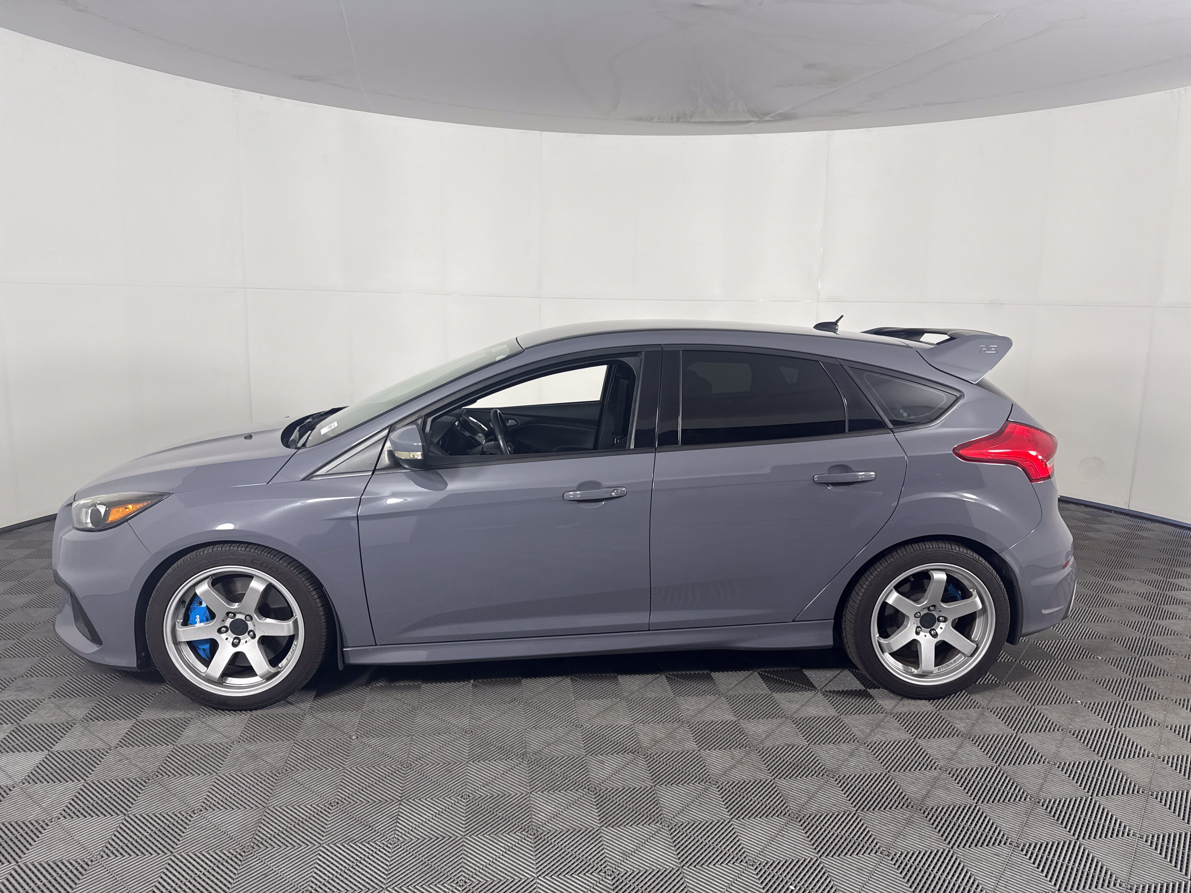 Used 2017 Ford Focus RS AWD/4WD image 8