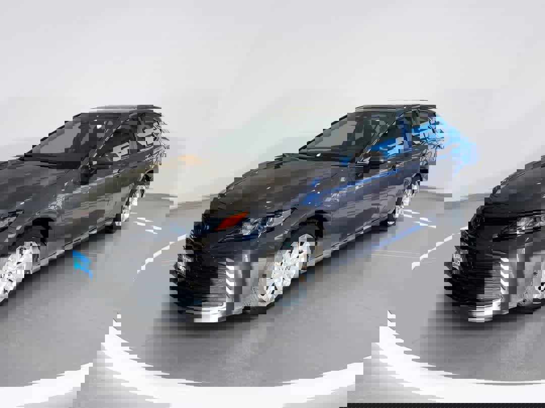 Used 2023 Toyota Camry LE image 1