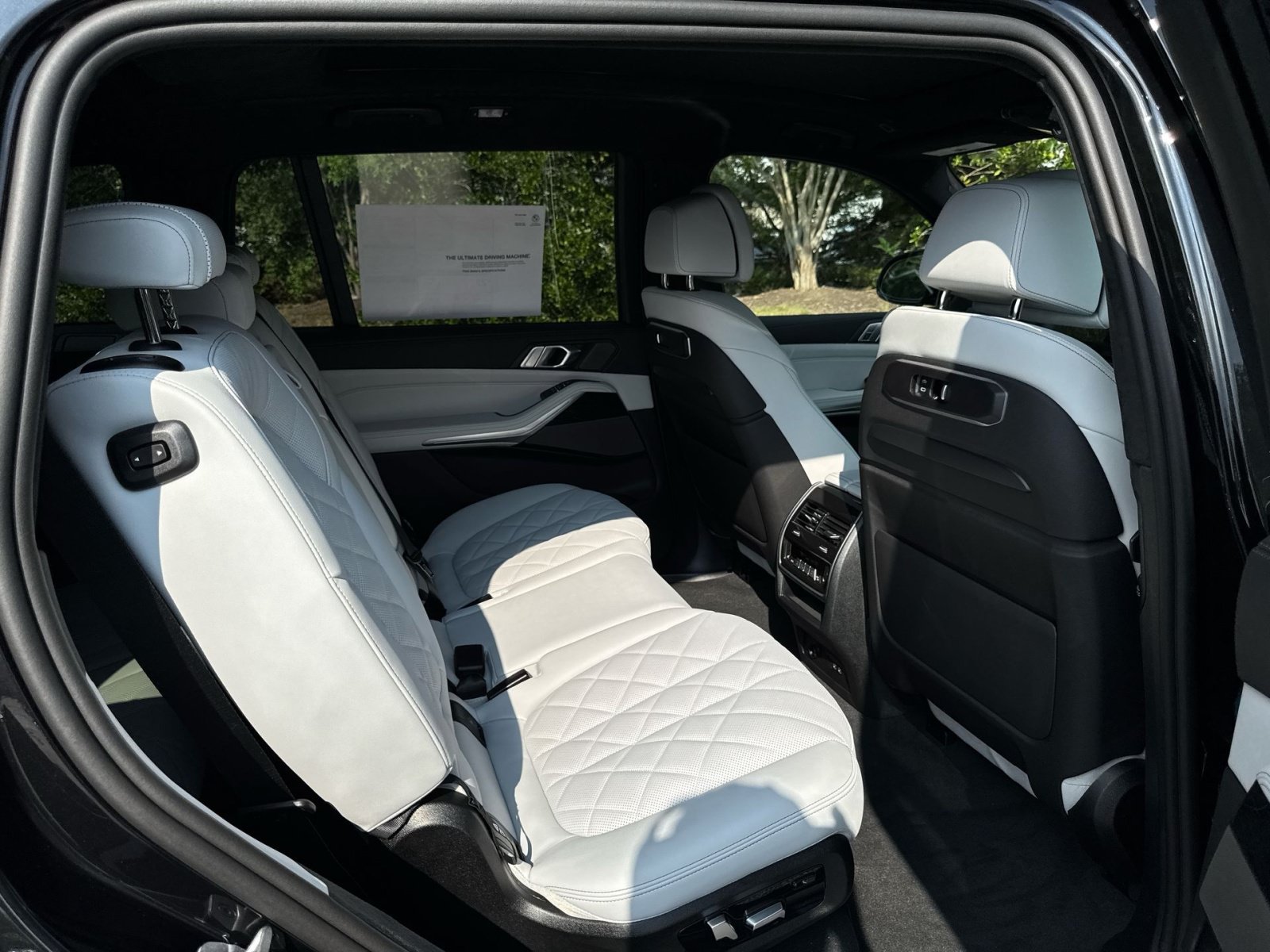 Used 2027 BMW X7 xDrive40i w/ Executive Package AWD/4WD image 38