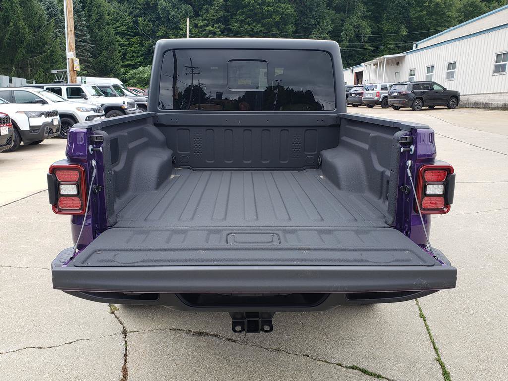 New 2026 Jeep Gladiator Sport AWD/4WD image 9