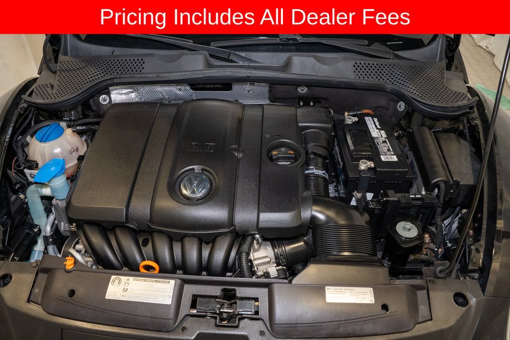 Used 2013 Volkswagen Beetle 2.5 FWD image 17