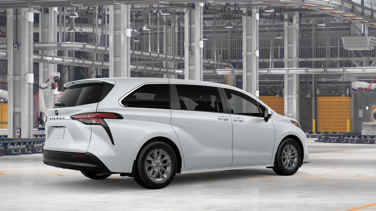 New 2026 Toyota Sienna LE FWD image 12