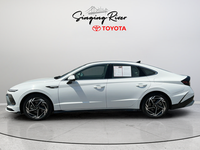 Used 2024 Hyundai Sonata SEL w/ Convenience Package FWD image 4