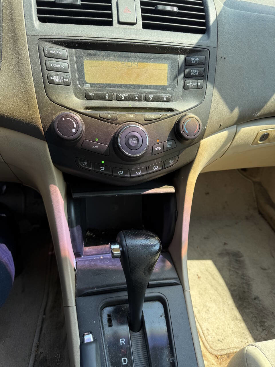 Used 2004 Honda Accord LX image 10