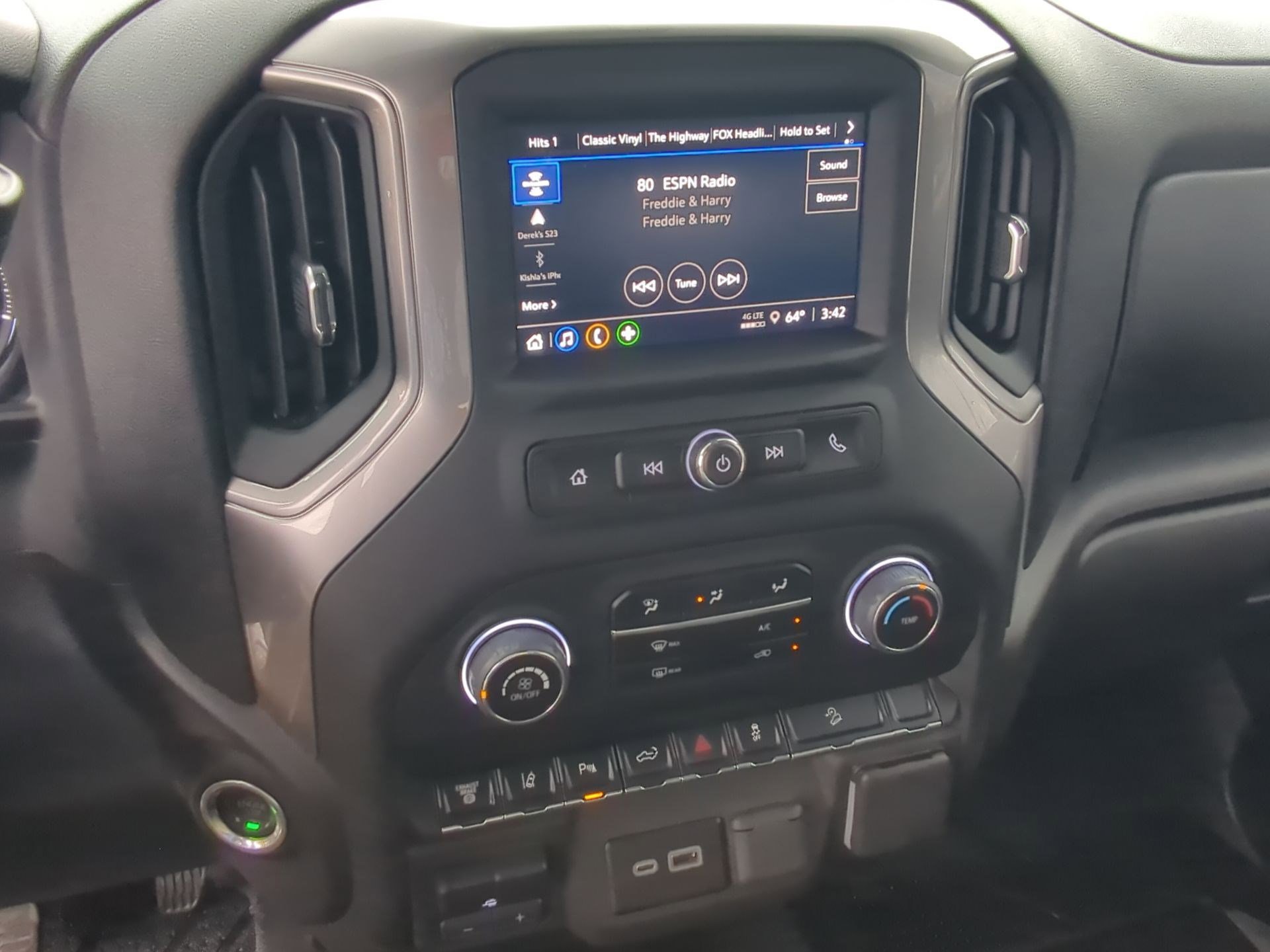 Used 2025 Chevrolet Silverado 2500 Custom w/ Custom Value Package image 20