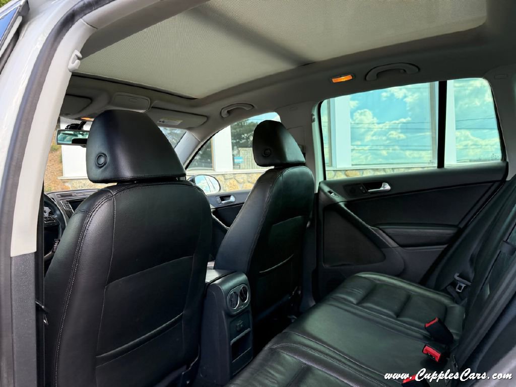 Used 2017 Volkswagen Tiguan Sport image 8
