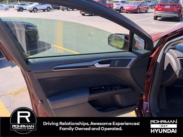 Used 2016 Ford Fusion SE FWD image 13