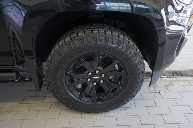 Used 2022 Chevrolet Colorado Z71 w/ Z71 Midnight Edition AWD/4WD image 17