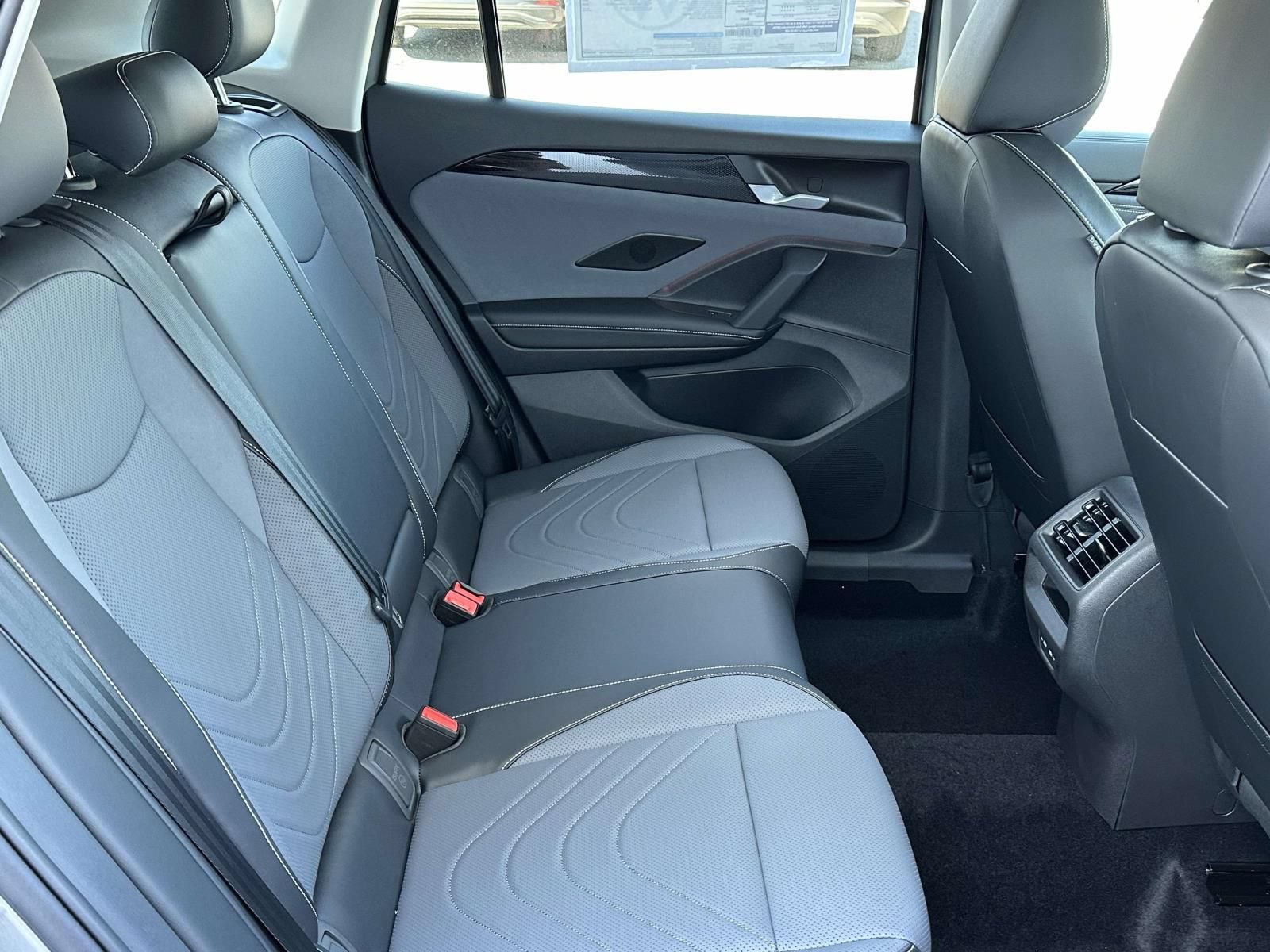 New 2026 Volkswagen Tiguan SE AWD/4WD image 15