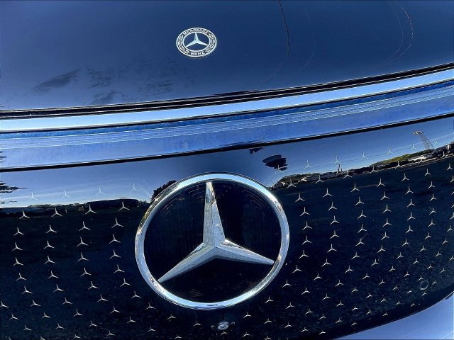 Used 2023 Mercedes-Benz EQS 450+ 4MATIC SUV image 32