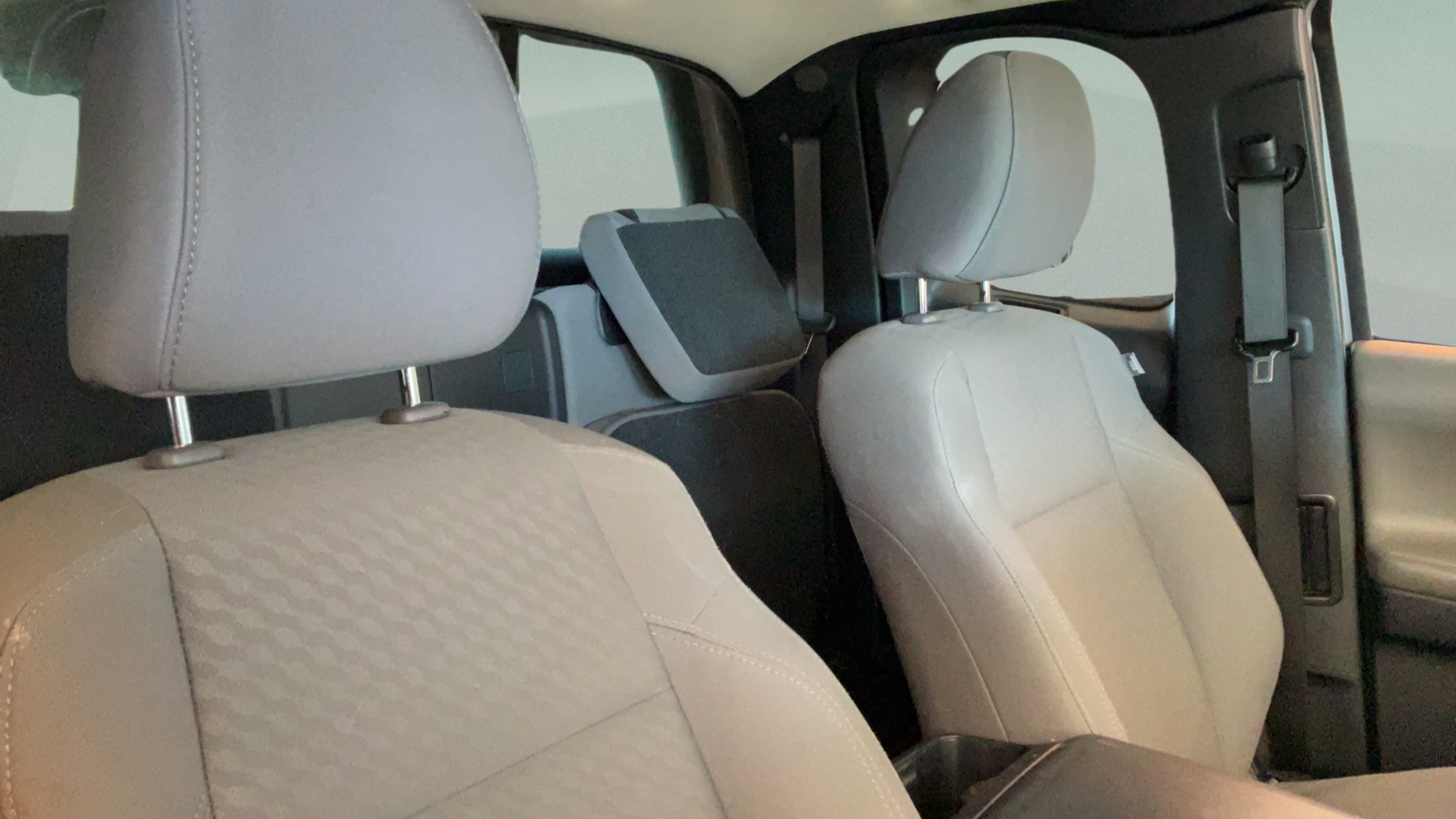 Used 2021 Toyota Tacoma SR5 RWD image 28