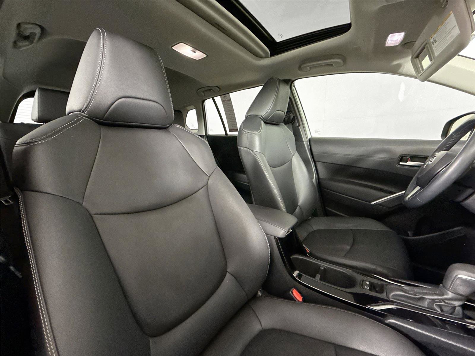 Certified 2023 Toyota Corolla Cross XLE w/ Convenience Package image 43