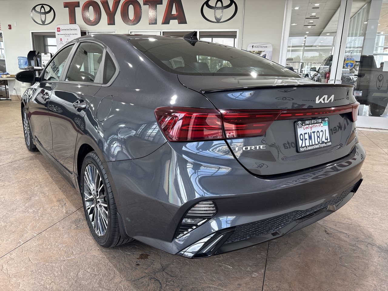 Used 2023 Kia Forte GT-Line w/ GT-Line Premium Package FWD image 8