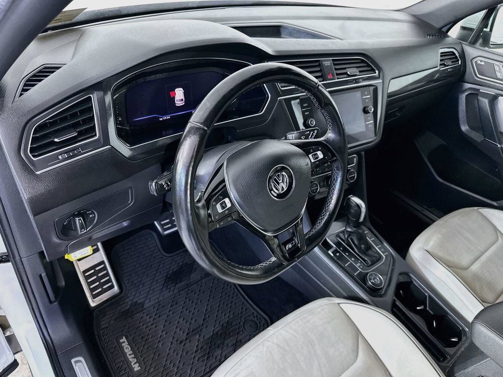 Used 2020 Volkswagen Tiguan SEL Premium R-Line AWD/4WD image 31