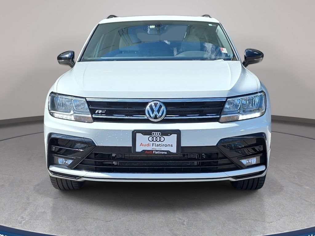 Used 2020 Volkswagen Tiguan SE R-Line AWD/4WD image 3