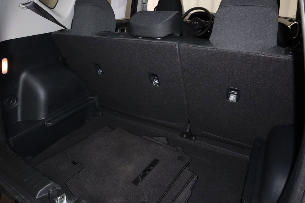 Used 2025 Kia Soul LX w/ LX Technology Package image 15