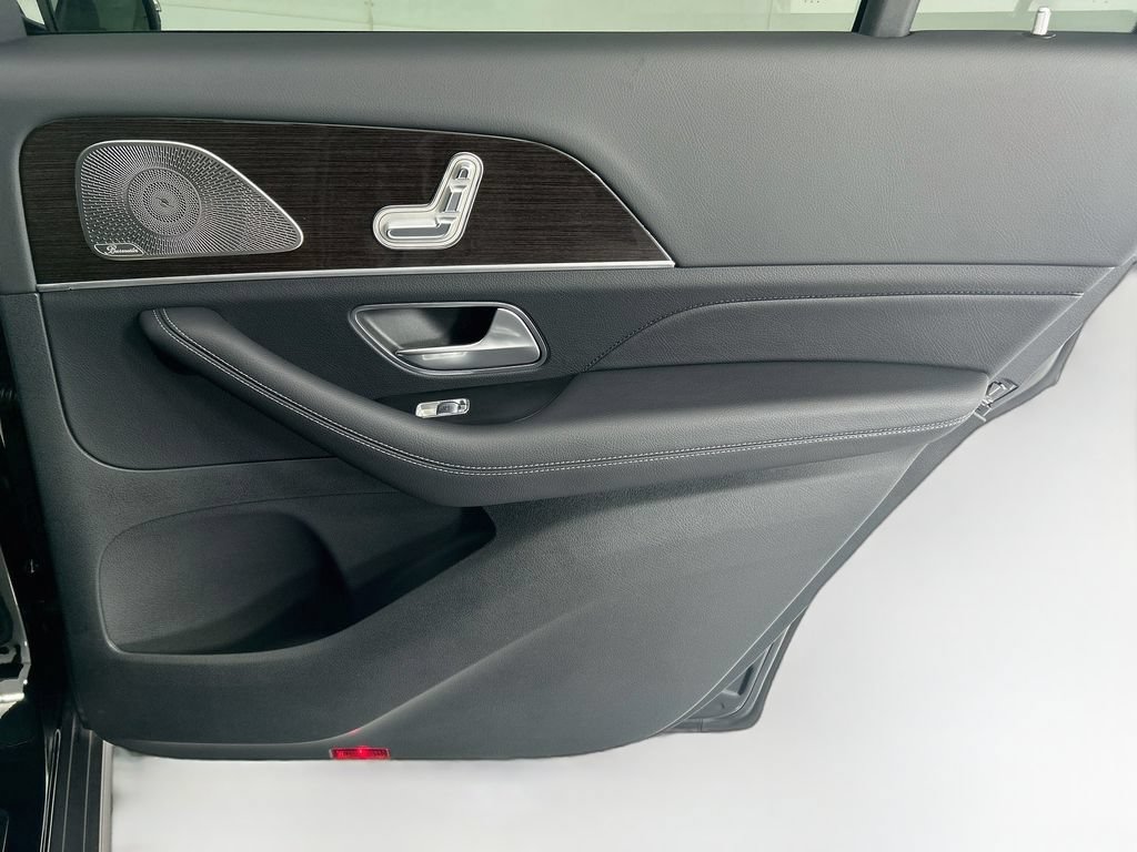 New 2026 Mercedes-Benz GLS 450 4MATIC image 26