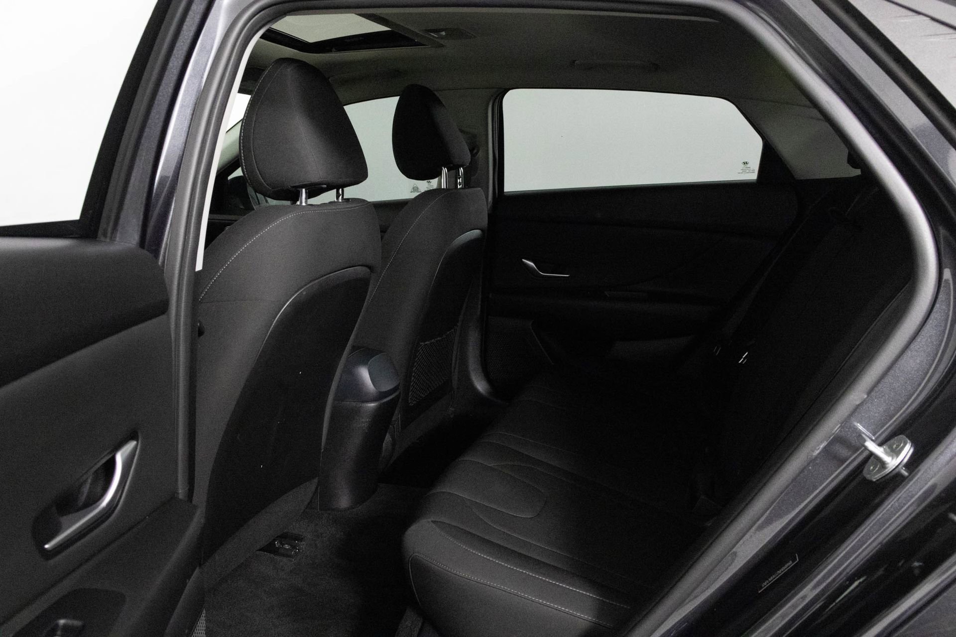 Used 2022 Hyundai Elantra SEL w/ Convenience + Premium Package FWD image 34