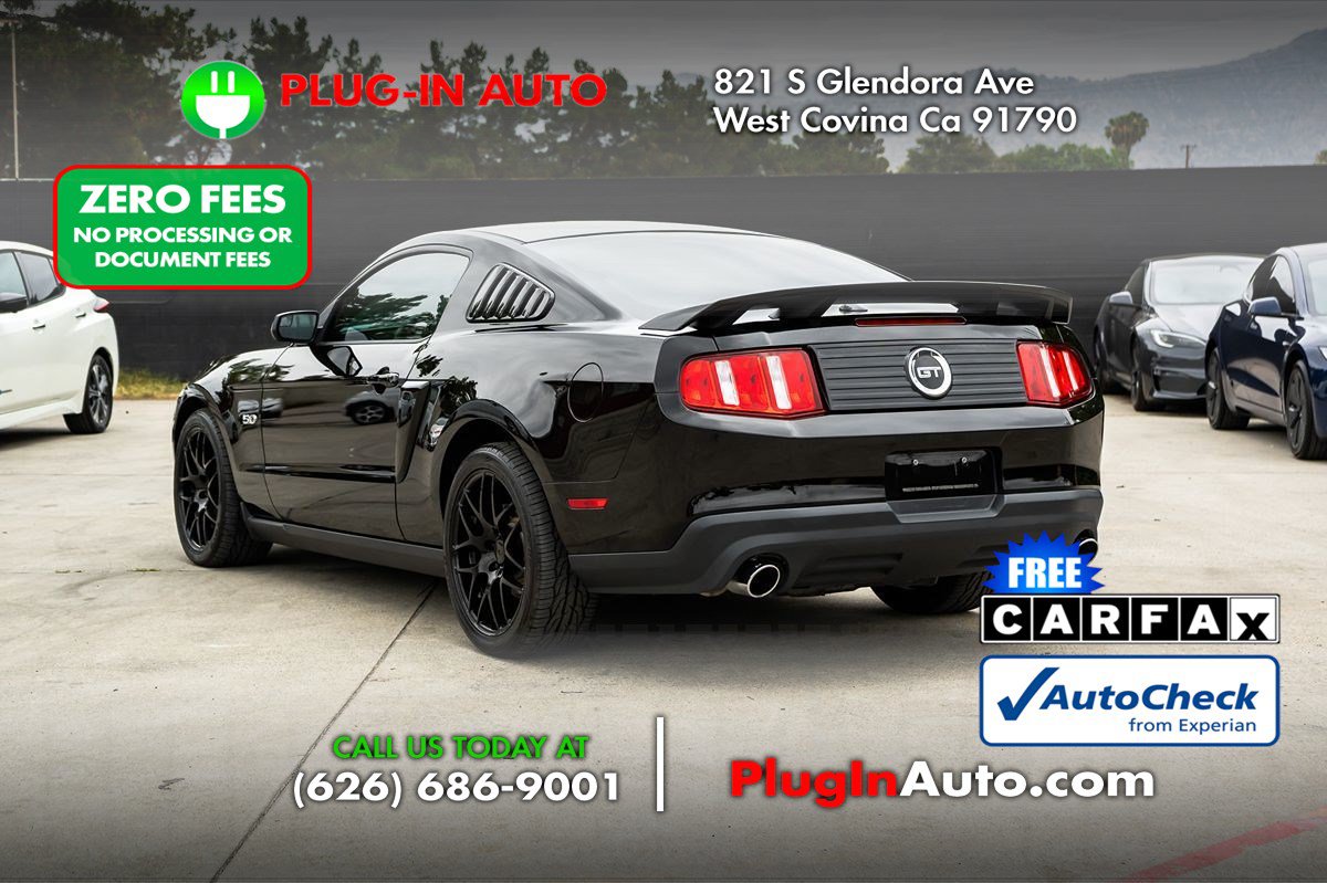 Used 2011 Ford Mustang GT Premium w/ GT Coupe Accessory Pkg 5 RWD image 2