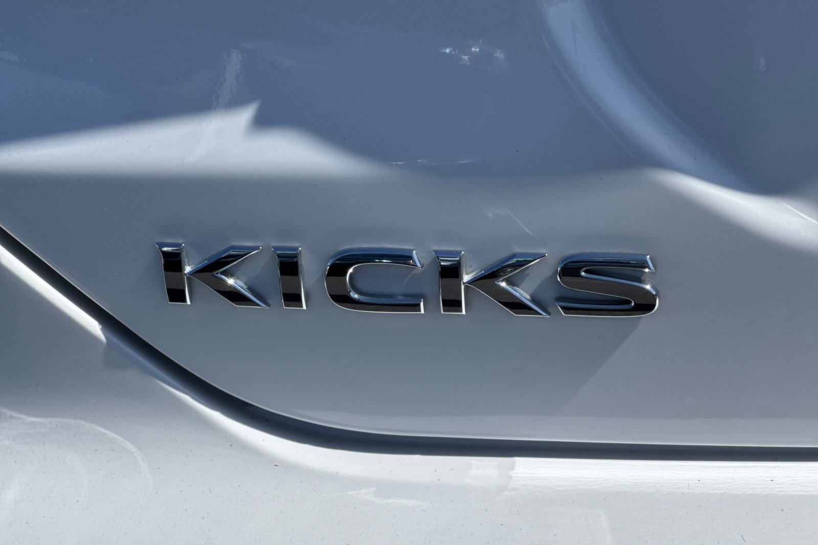Used 2021 Nissan Kicks S FWD image 23