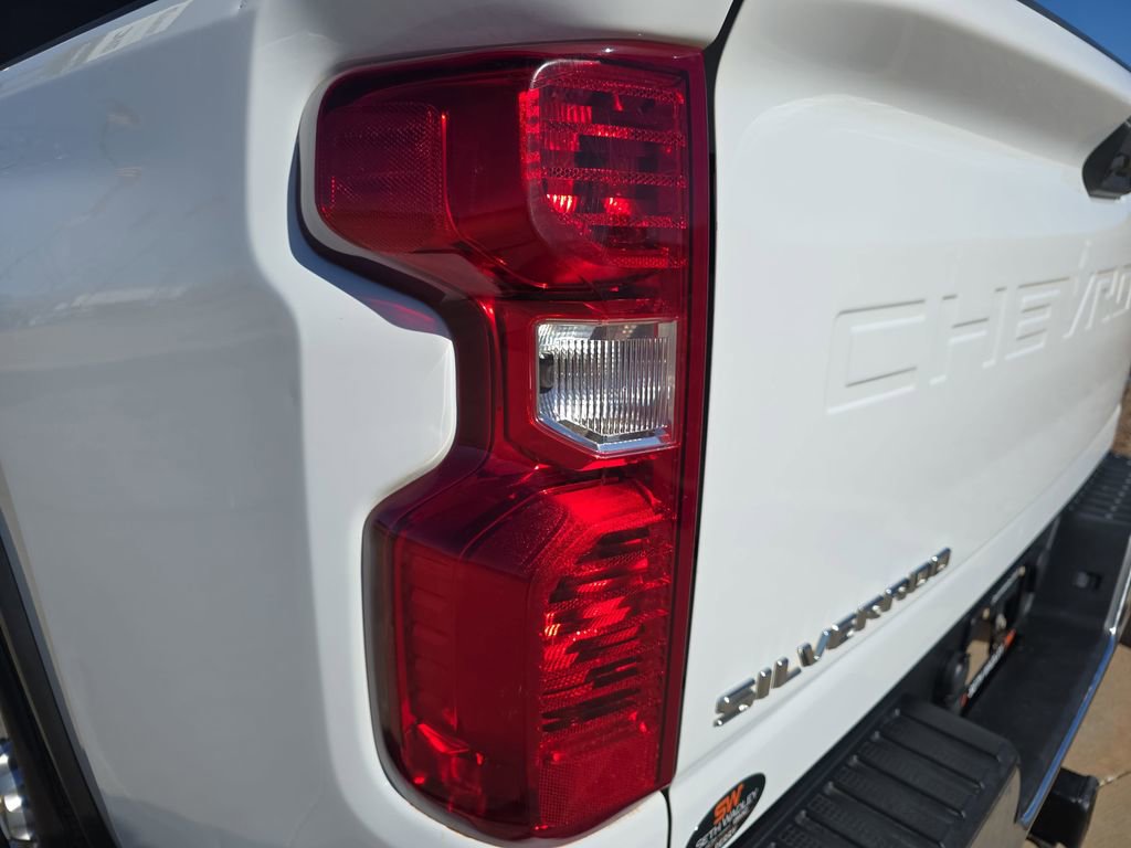 Used 2023 Chevrolet Silverado 2500 LT image 33