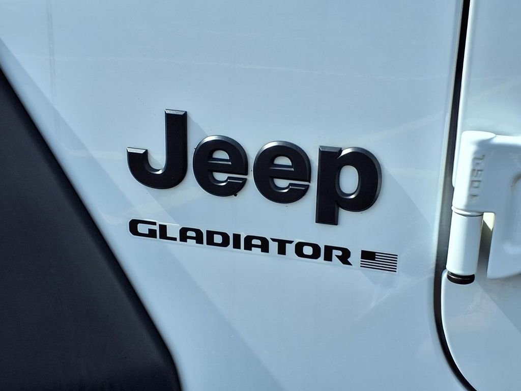 Used 2024 Jeep Gladiator Sport image 29