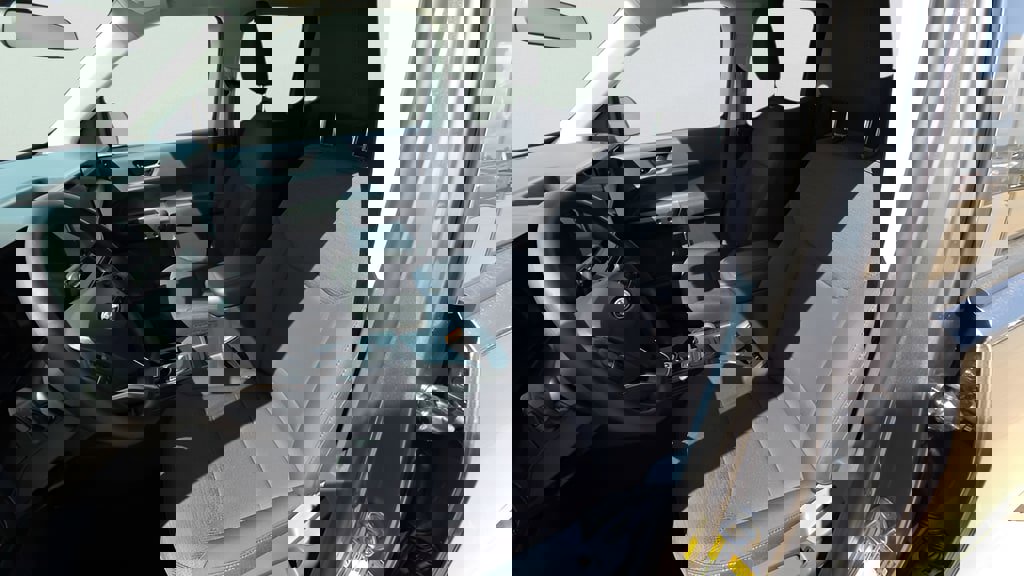 New 2025 Ford Maverick XL image 10