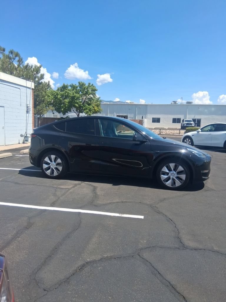 Used 2023 Tesla Model Y Long Range AWD/4WD image 4