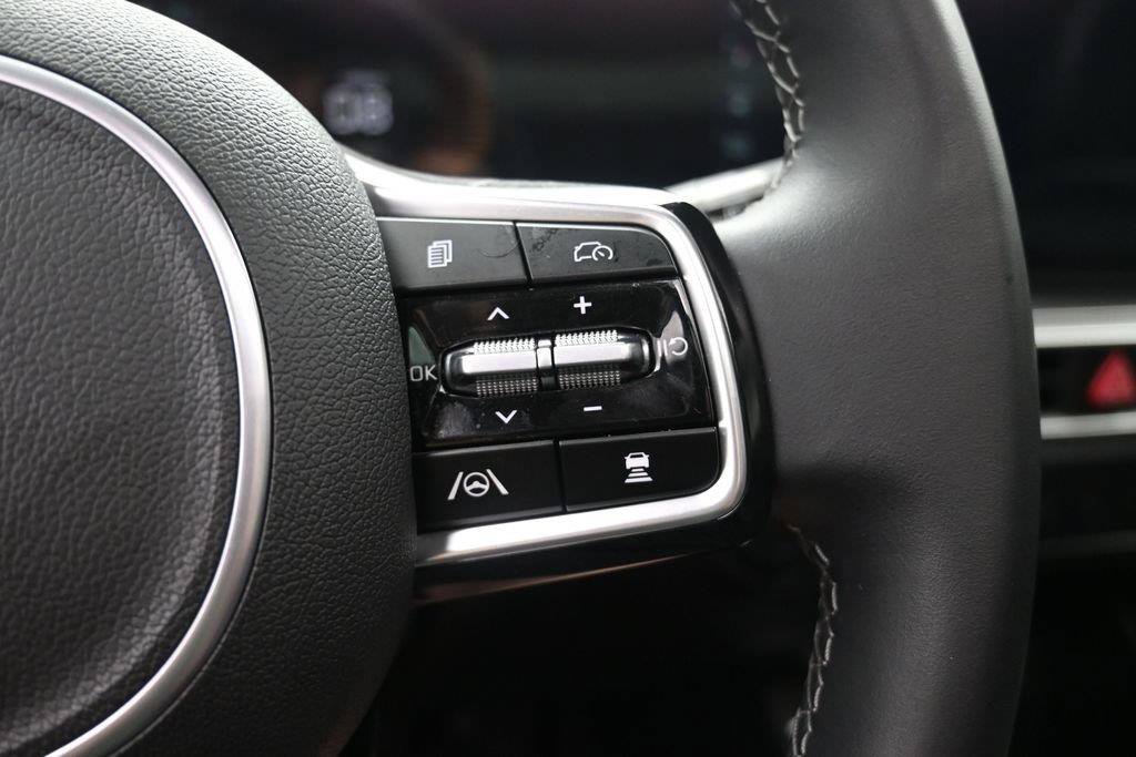 Used 2025 Kia Sorento S w/ Panoramic Sunroof Package FWD image 15