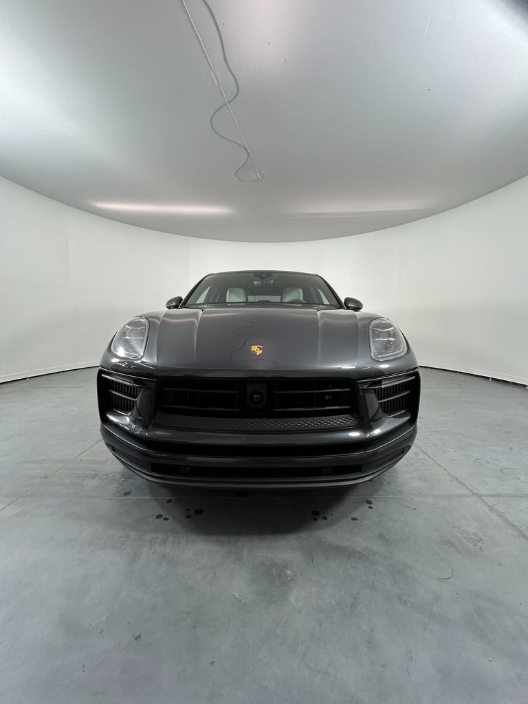 Certified 2023 Porsche Macan S AWD/4WD image 10
