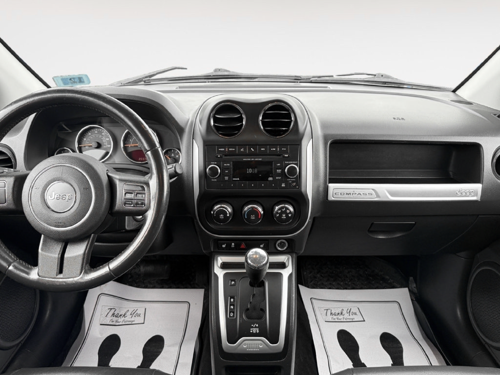 Used 2014 Jeep Compass Latitude AWD/4WD image 16