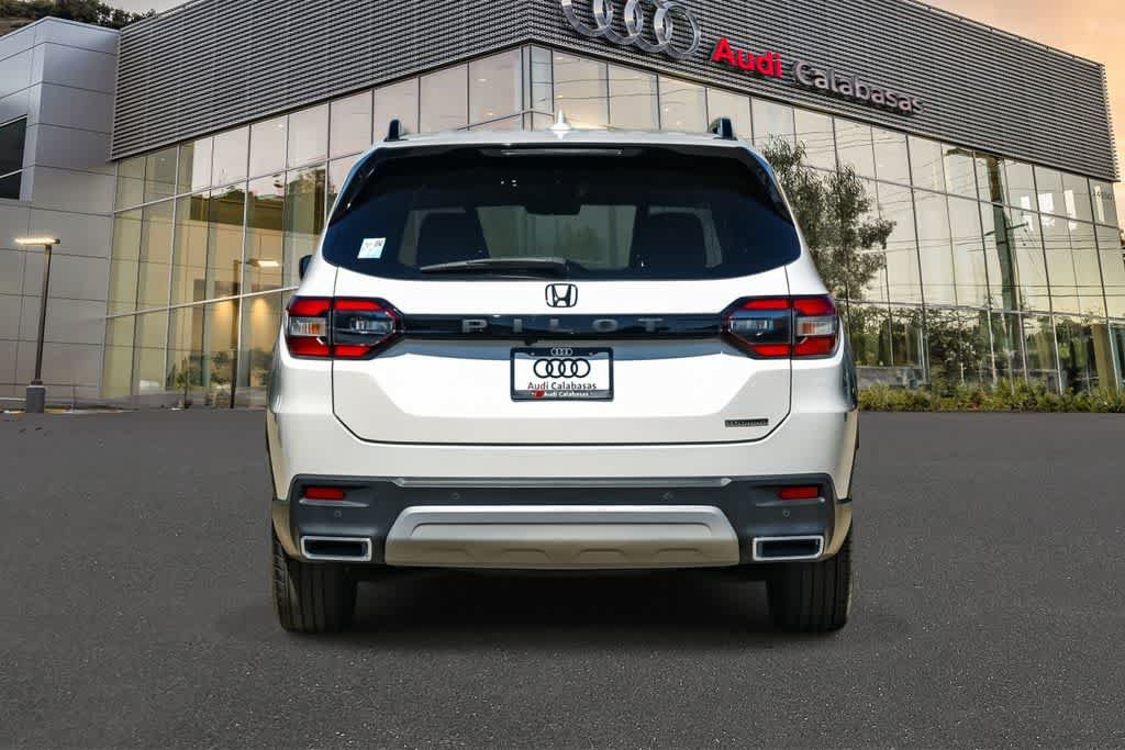 Used 2024 Honda Pilot Touring image 5