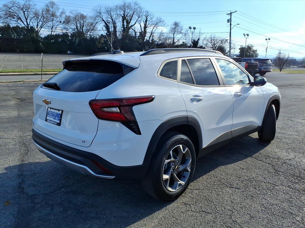 New 2026 Chevrolet Trax LT w/ Driver Confidence Package image 4