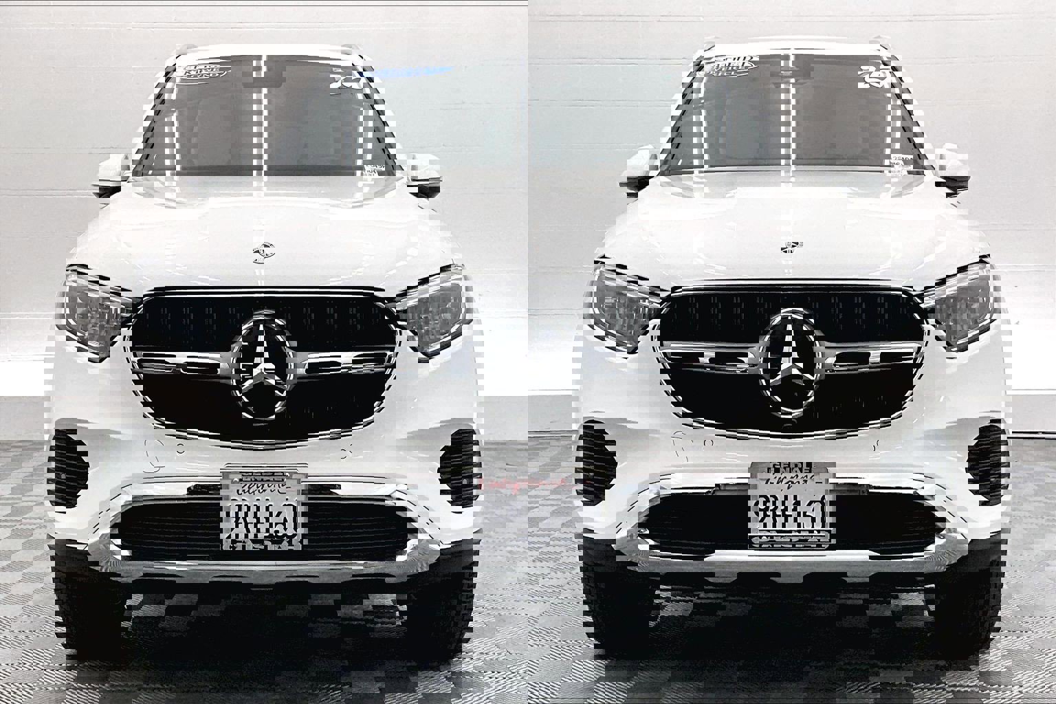 Certified 2025 Mercedes-Benz GLC 300 image 2