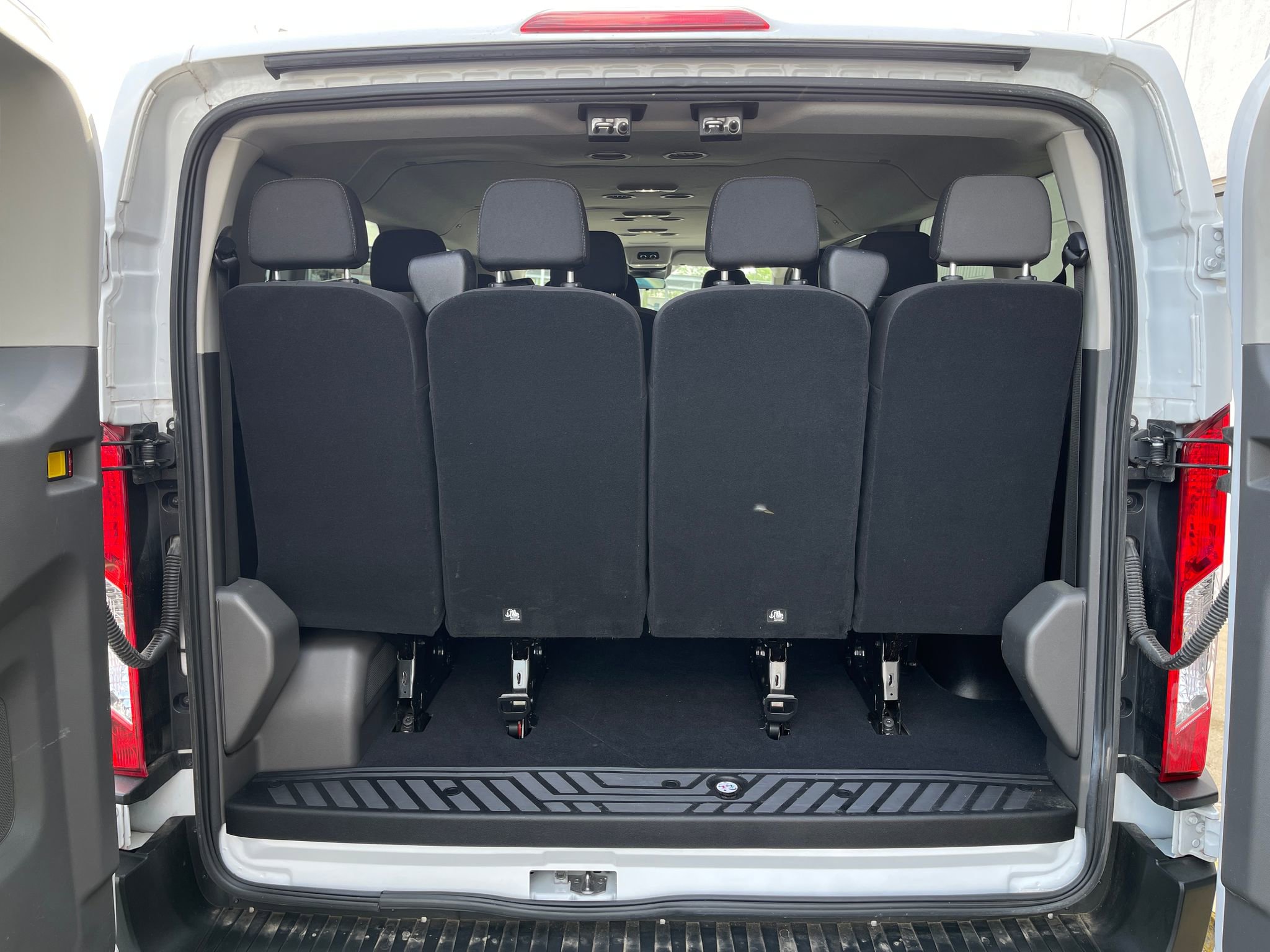 Used 2022 Ford Transit 350 XLT image 23