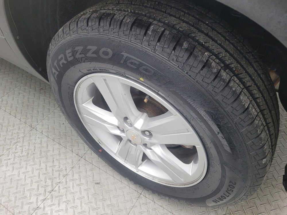 Used 2021 Chevrolet Trax LT w/ LT Convenience Package image 31