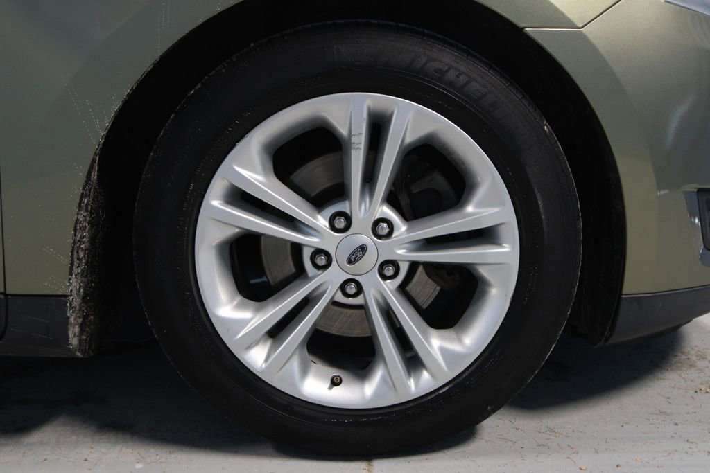Used 2013 Ford Taurus SEL FWD image 30