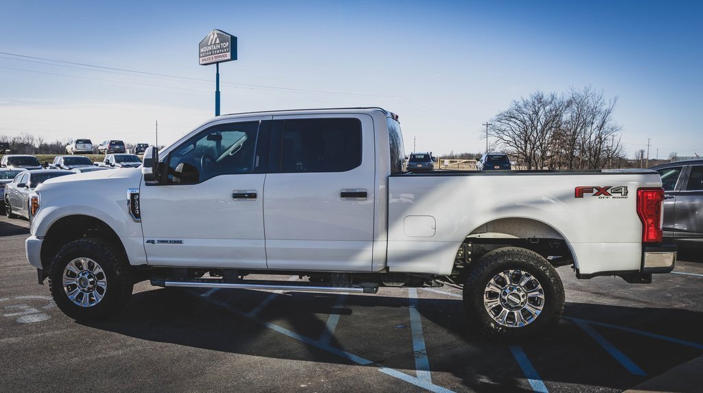 Used 2017 Ford F250 XLT w/ XLT Premium Package image 10