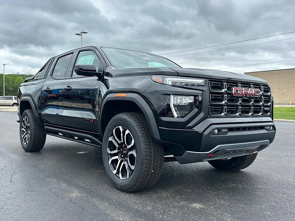 New 2025 GMC Canyon AT4 w/ Nightfall Edition
