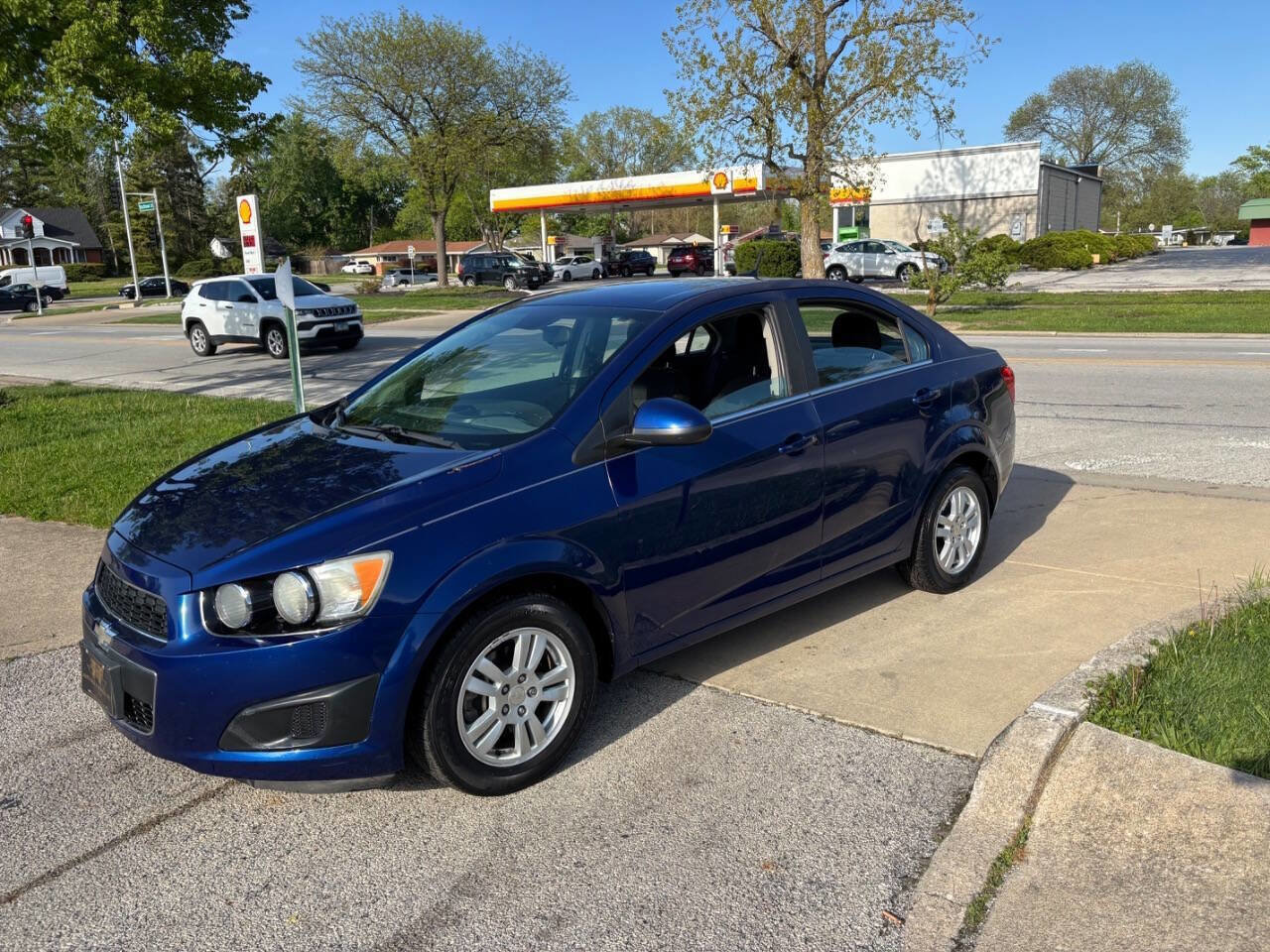 Used 2013 Chevrolet Sonic LT FWD image 22