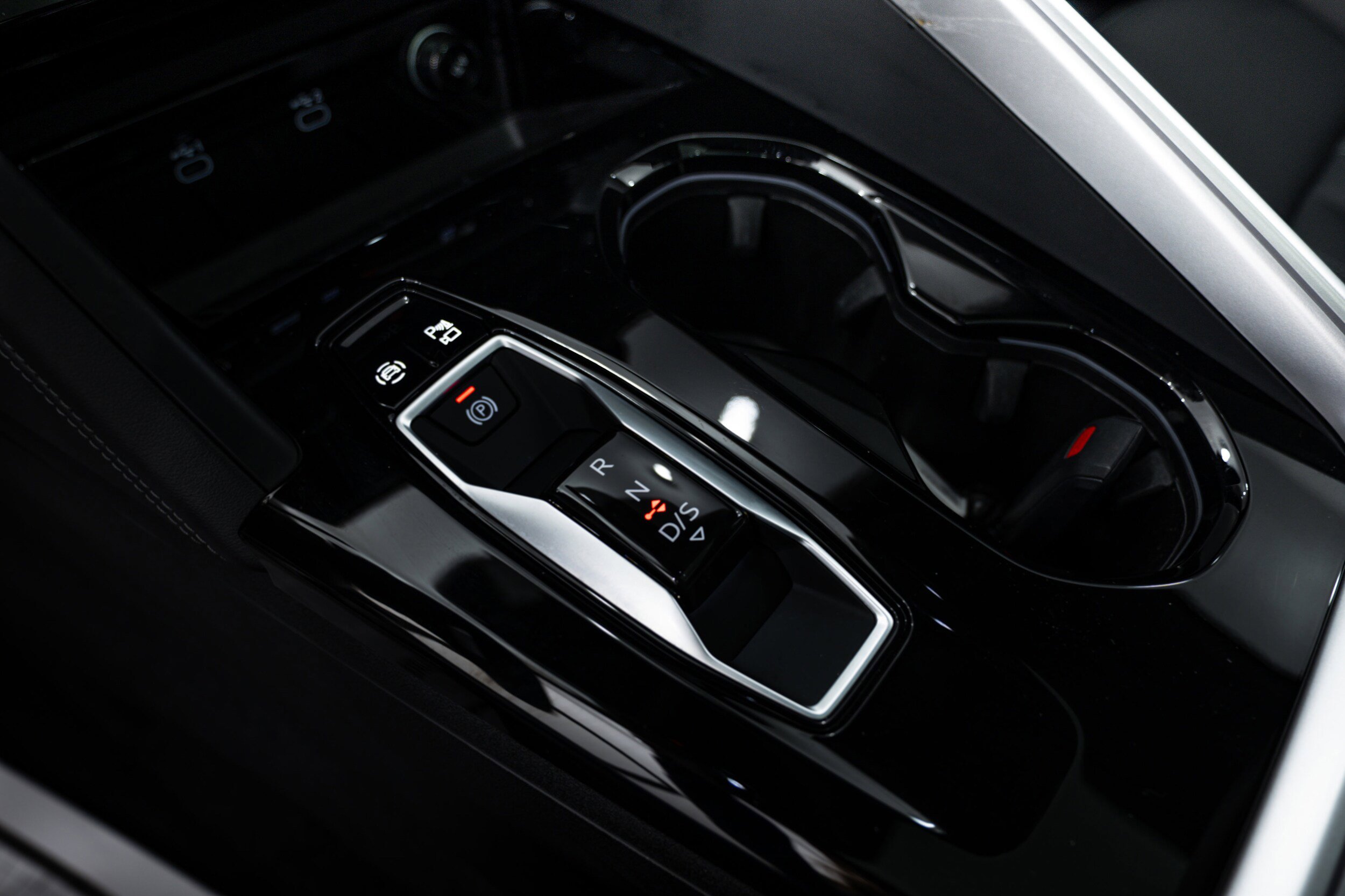 Certified 2025 Audi Q5 Premium w/ Convenience Package image 18