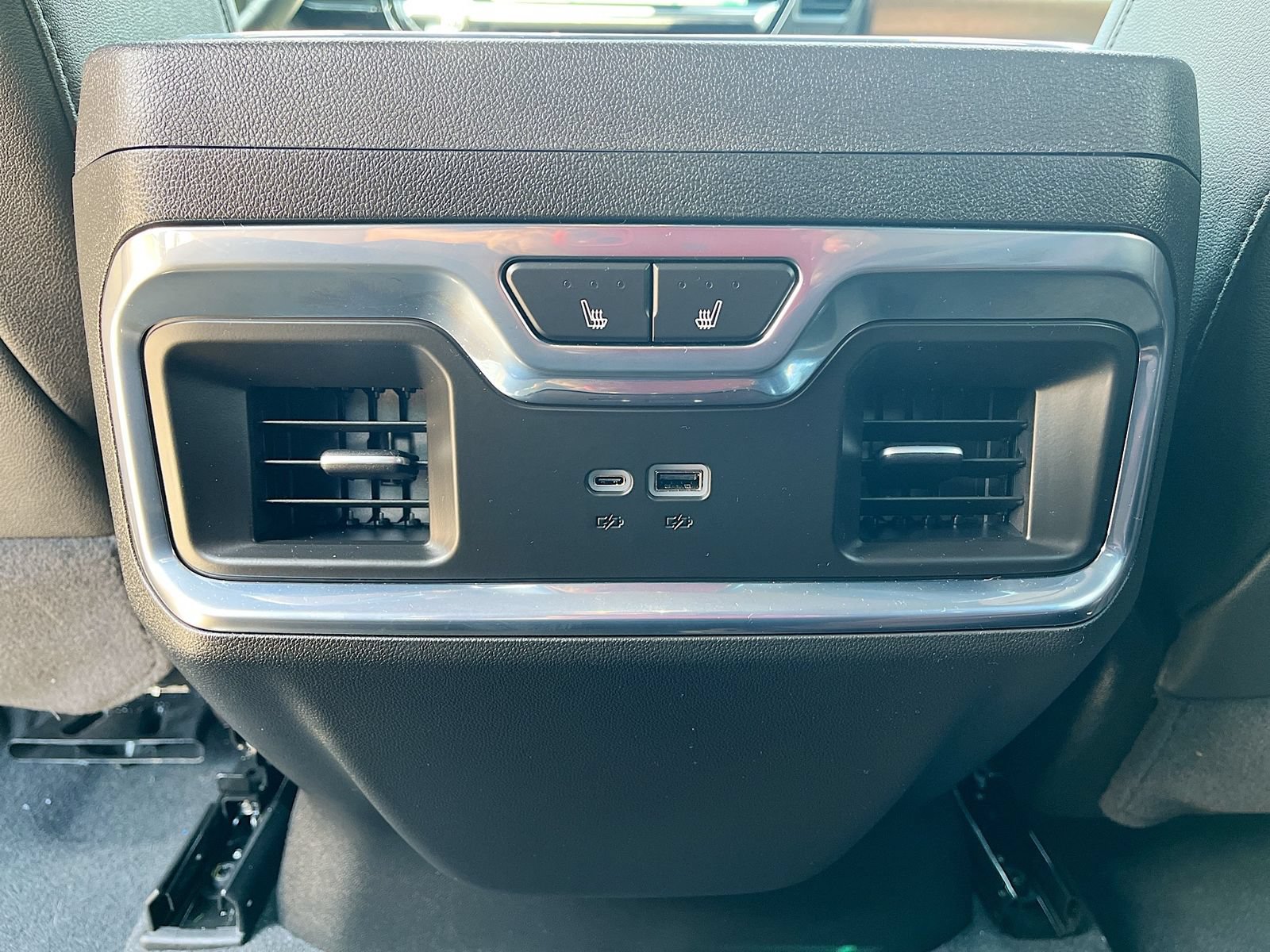 Used 2025 Chevrolet Silverado 1500 High Country AWD/4WD image 27