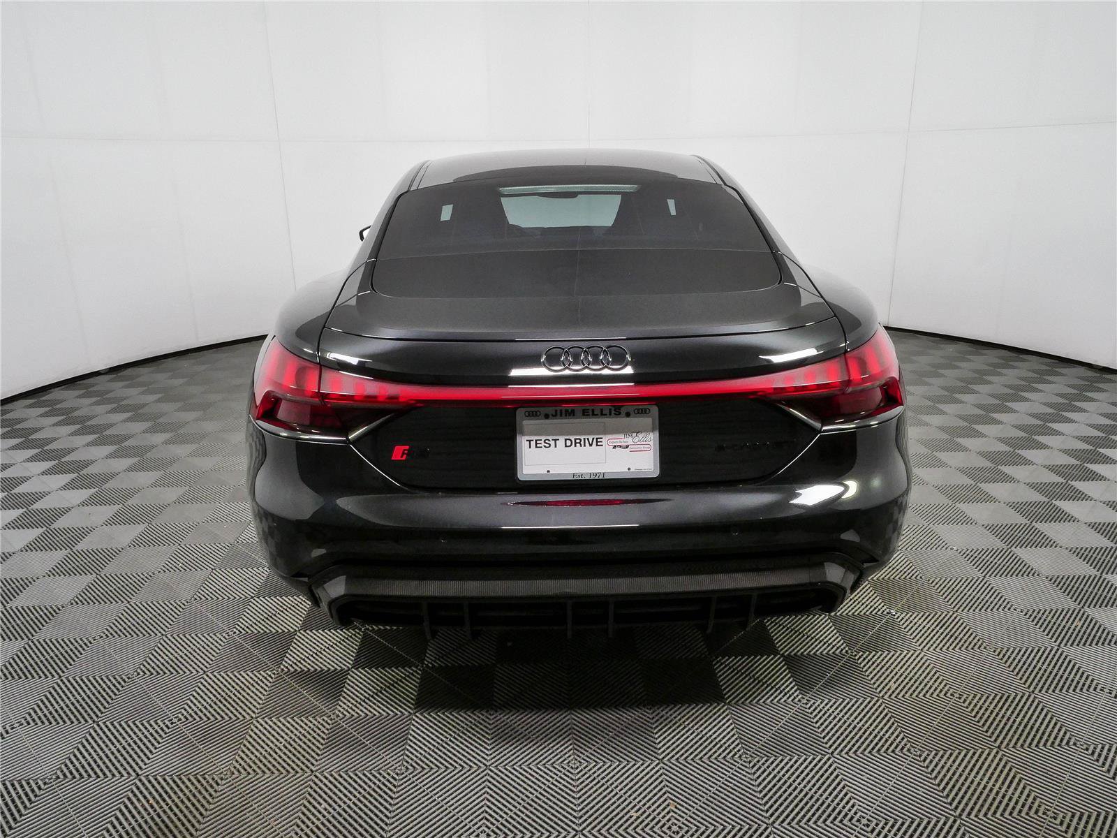 Used 2023 Audi RS e-tron GT w/ Ceramic Brake Package AWD/4WD image 31