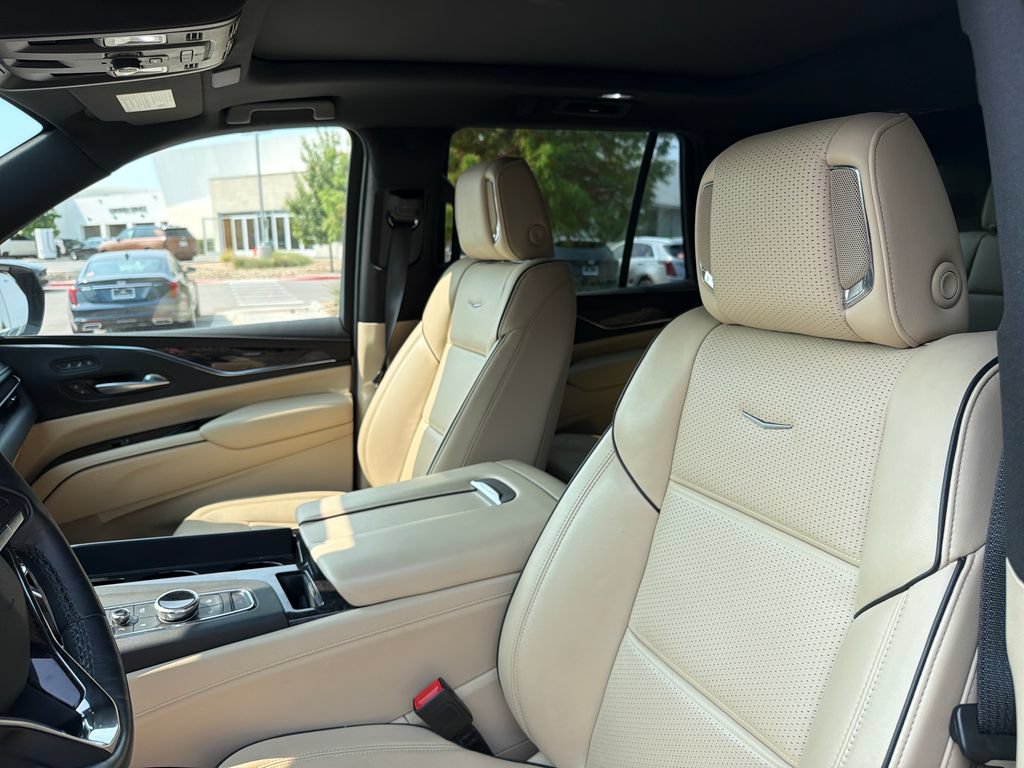 Certified 2023 Cadillac Escalade Premium Luxury AWD/4WD image 24