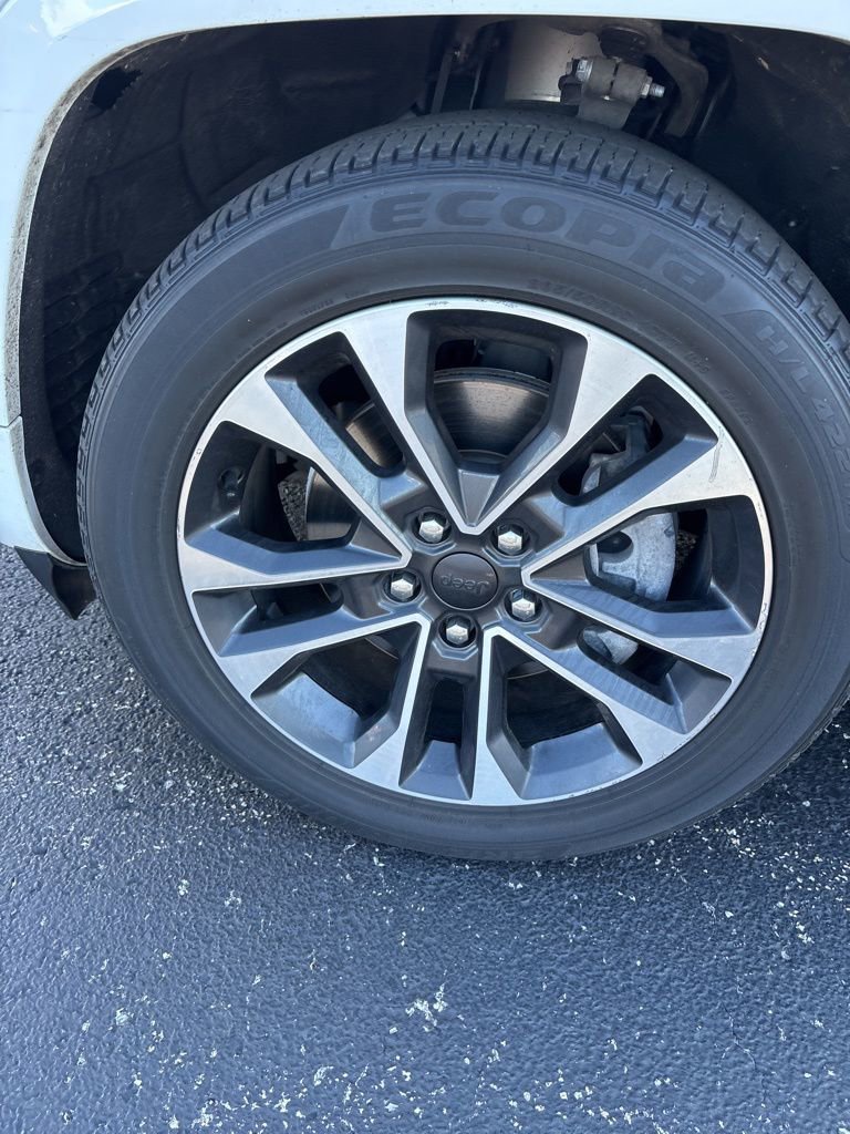 Used 2021 Jeep Grand Cherokee L Overland image 12