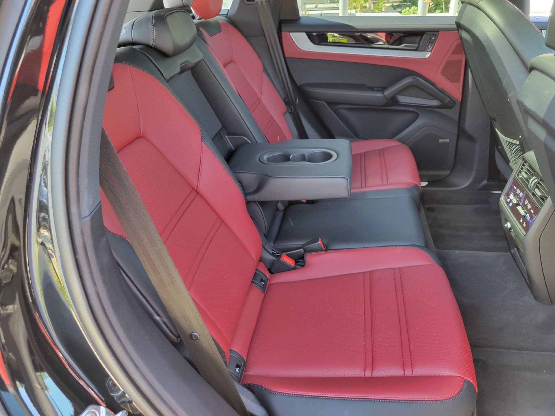 Used 2026 Porsche Cayenne S AWD/4WD image 31
