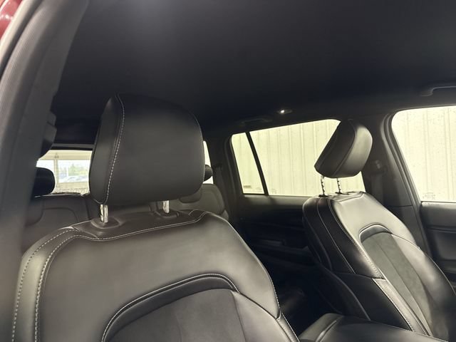 Used 2025 Jeep Grand Cherokee Altitude AWD/4WD image 33